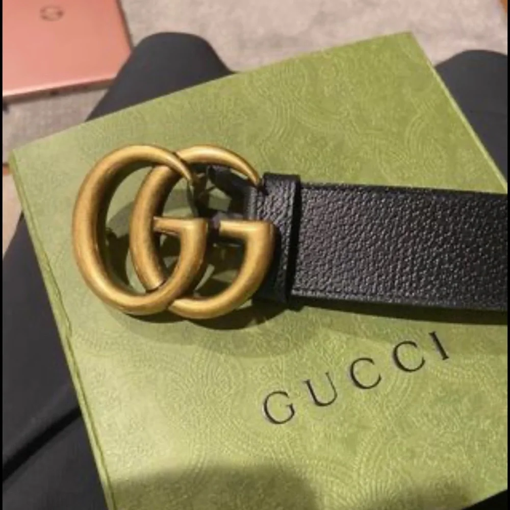 Gucci Black Leather Belt - Picture 4 of 6